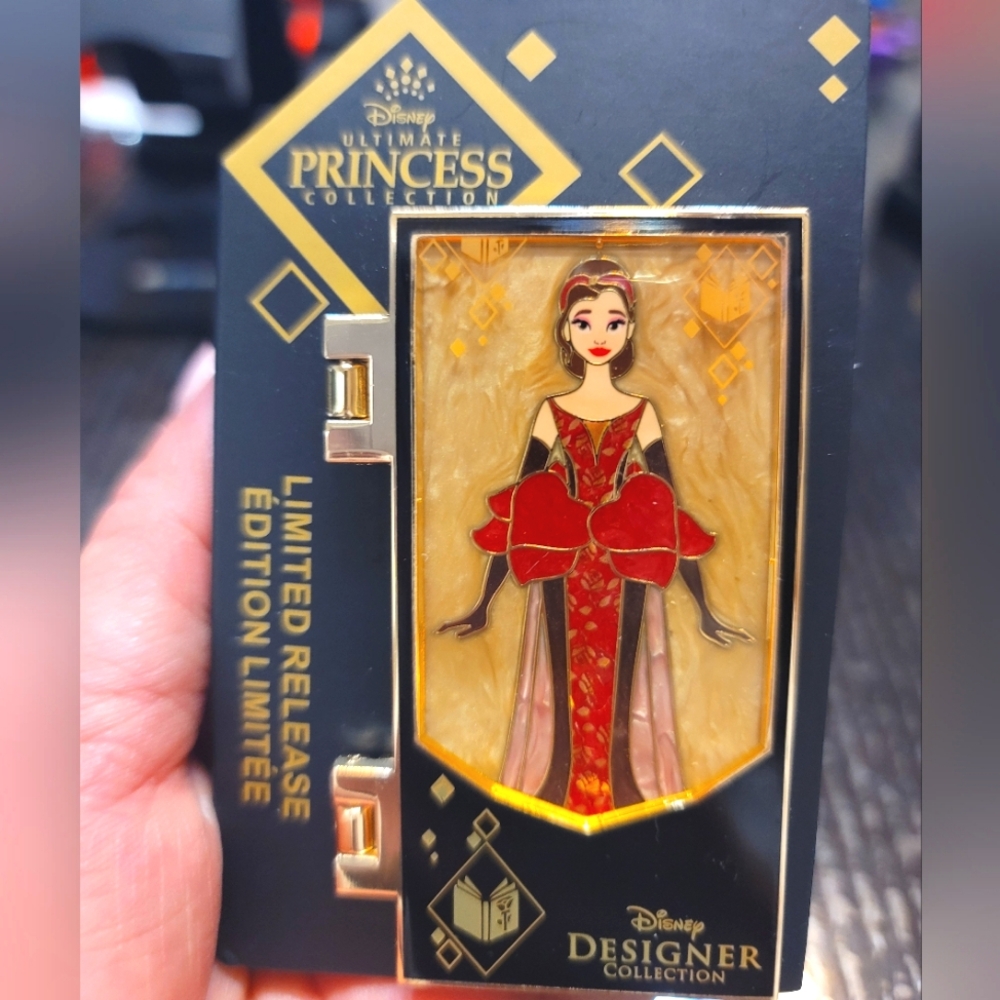 Disney Ultimate Princess Collection Designer Hinged Pin - BELLE Limited Ed